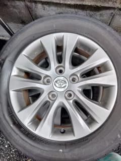 205/60R16  トヨタ　ノアVOXY純正タイヤホイールセットのサムネイル