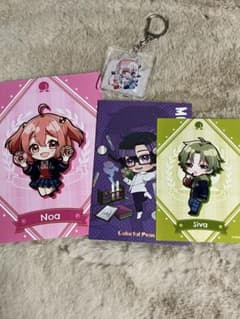 カラフルピーチ グッズセット アクリルキーホルダー ポストカードのサムネイル