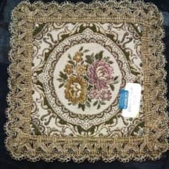 レース　テーブルセンター　金糸　花瓶敷　ティマット　刺繍　未使用　スイスmadeのサムネイル