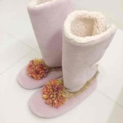 室内ブーツ モコモコ×お花のサムネイル
