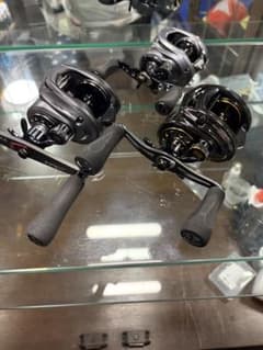 Abu Garcia Revoレボビースト-L ブラック9-L レボLT7-L - メルカリ