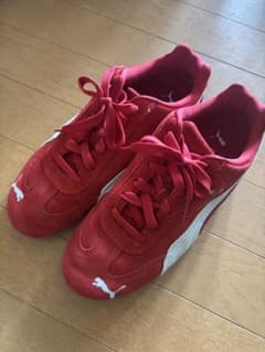 PUMA スニーカー レッド スエード調のサムネイル