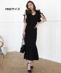 ROYALPARTY ブラック フリル付きロングニットワンピースのサムネイル