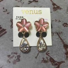 venus イヤリングのサムネイル