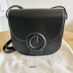 【VASIC/PIER(ピア)/BLACK】美品 ショルダー ブラック 専用袋のサムネイル