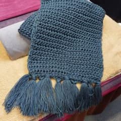ハンドメイド ニット マフラー フリンジ付きのサムネイル