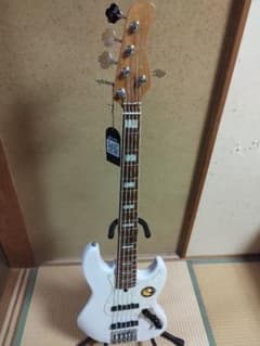 Sire V8 5弦ベース ジャズベース エレキベース - メルカリ
