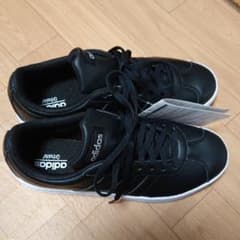adidas 天然皮革スニーカー 黒のサムネイル