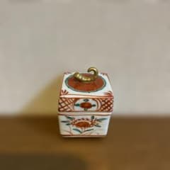姿の良い香合　ビンテージ　茶道具　古美術作家物 赤楽古瓦形香合（保護箱） 茶道具 香合 薬器型平茶器 鶴蒔絵 井筒英文作 茶道 : 茶道具いまや静香