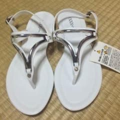 タイムセール❤︎ぺったんこサンダル❤︎新品のサムネイル