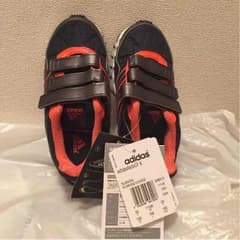 アディダス 18.0 新品 未使用 タグ付きのサムネイル