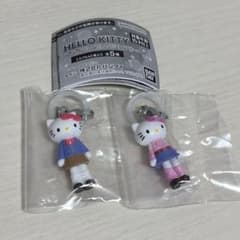 ハローキティ　あしながめじるしアクセサリー　ハート　制服のサムネイル
