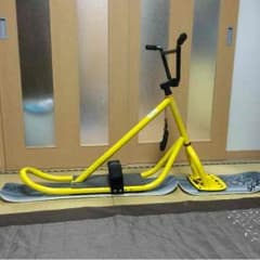 スノースクート黄色のサムネイル