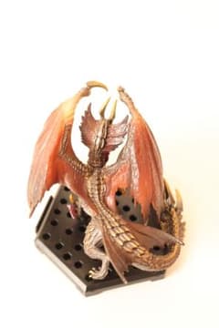 モンハンスタンダードモデル　メルゼナ　スタンド付きフィギュアのサムネイル