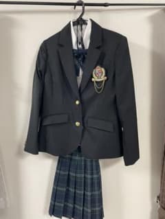 卒業式 女の子 スーツのサムネイル