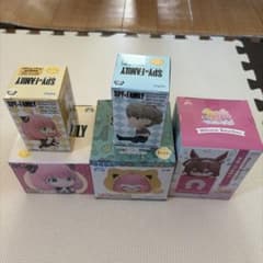 SPY×FAMILY フィギュア4つとオマケ、ウマ娘 5体セットですのサムネイル