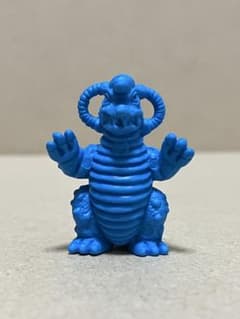 怪獣　改造ブラックキング　消しゴム　青色　ウルトラマン 怪獣 改造ブラックキング 消しゴム 青色 ウルトラマン - メルカリ