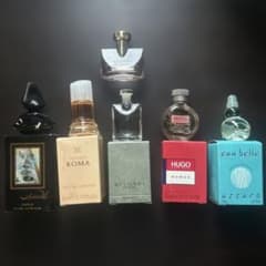 香水　ミニボトル　メルカリ史上最高個数ミニボトルセット　１１００個以上 ラスト 香水ミニボトル6個セット - メルカリ