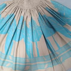 美品！TuTuVi パウスカート ベージュ地にブルー の花柄 - メルカリ