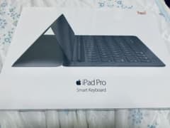 純正　APPLE iPad PRO smart keyboardのサムネイル