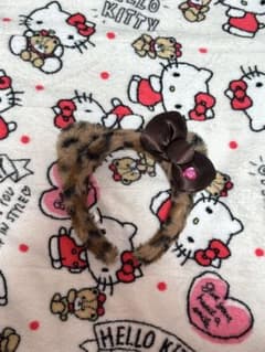 キティちゃん ヒョウ柄カチューシャのサムネイル
