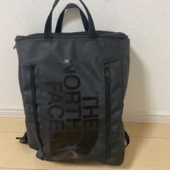 THE NORTH FACE ブラック リュックのサムネイル