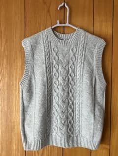 UNIQLO ニットベスト グレー 160