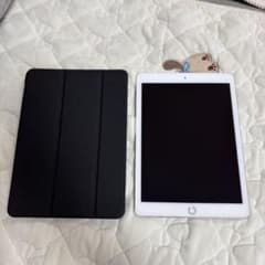 ipad air2 9.7 inch大画面　中古品（本体のみ）のサムネイル