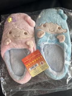 キキララ　可愛いキャラクタースリッパ ピンクとブルーのサムネイル