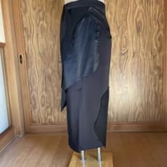 アシンメトリックカット 黒 ロングスカートのサムネイル