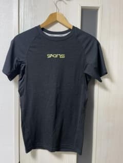 Tシャツ　スキンズ　Mサイズのサムネイル