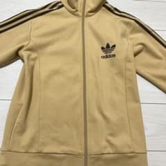 adidasトラックジャケットのサムネイル