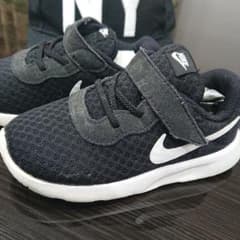専用 NIKE ナイキ スニーカー タンジュン 14センチのサムネイル
