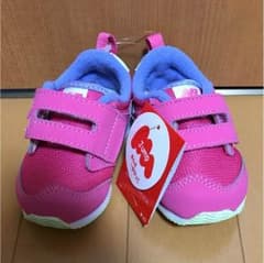 ニューバランス スニーカーのサムネイル