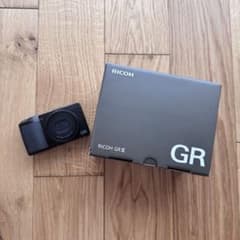RICOH GR III コンパクトデジタルカメラのサムネイル