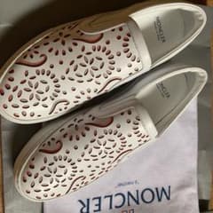 一度着　モンクレール白レザー　スニーカー36 スリッポンのサムネイル