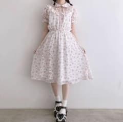 ハニーシナモン レース切替花柄ワンピースのサムネイル