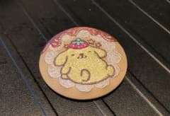 サンリオキャラクターズ 刺繍缶バッジビスケット ポムポムプリンのサムネイル