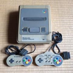 任天堂 スーパーファミコン 本体 コントローラー2個付きのサムネイル