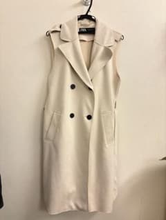 ZARA ロング フェイクスエード ベスト ホワイトのサムネイル