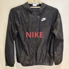 【値下げ！】キッズ用160 Nike フード付きウィンドブレーカー ブラックのサムネイル