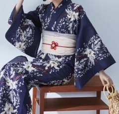 ネイビー花柄浴衣・帯・バッグセットのサムネイル