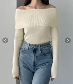 Louere ワイドオフショル長袖ニットトップスのサムネイル