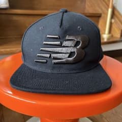 New Balance スナップバック キャップ ブラックのサムネイル