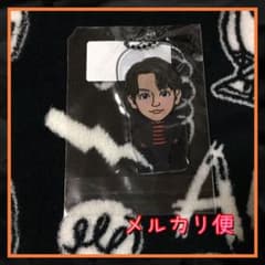 吉野北人 クリアチャーム LIVE 赤衣装 笑顔のサムネイル