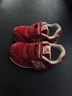 New Balance 15.5cm 赤 キッズスニーカーのサムネイル