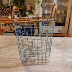 ワイヤーバスケット ラタンハンドル 収納かごのサムネイル