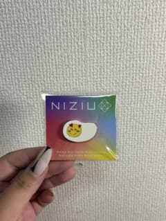 NIZIU ピンバッジ リオのサムネイル