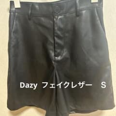 Dazy フェイクレザー ショートパンツ ブラック 黒　S 約150cmのサムネイル