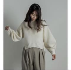 【新品未使用】deres セーター白のサムネイル